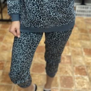 BOUTIQUE Zenana Gray LEOPARD Sweatpants Gym Pant Joggers NEW!